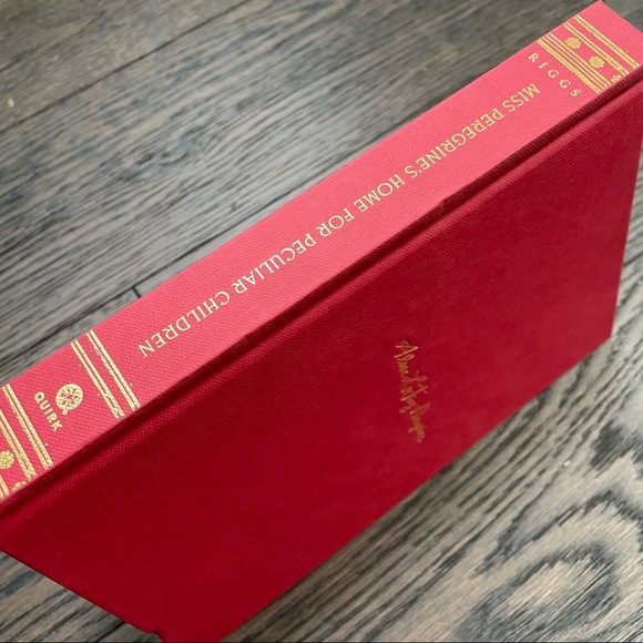 Miss Peregrine’s Home For Peculiar Children Hardcover Book - Picture 2 of 3